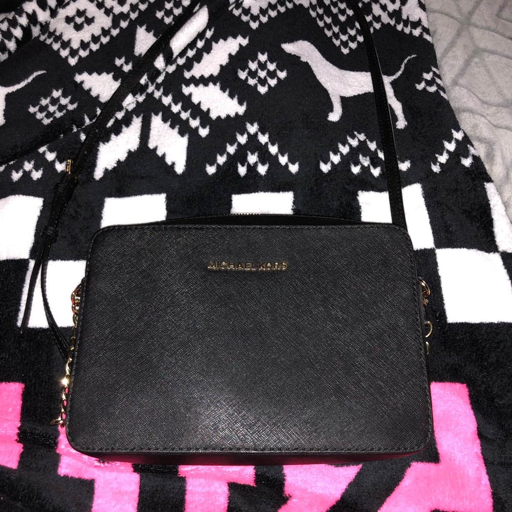 Crossbody mk